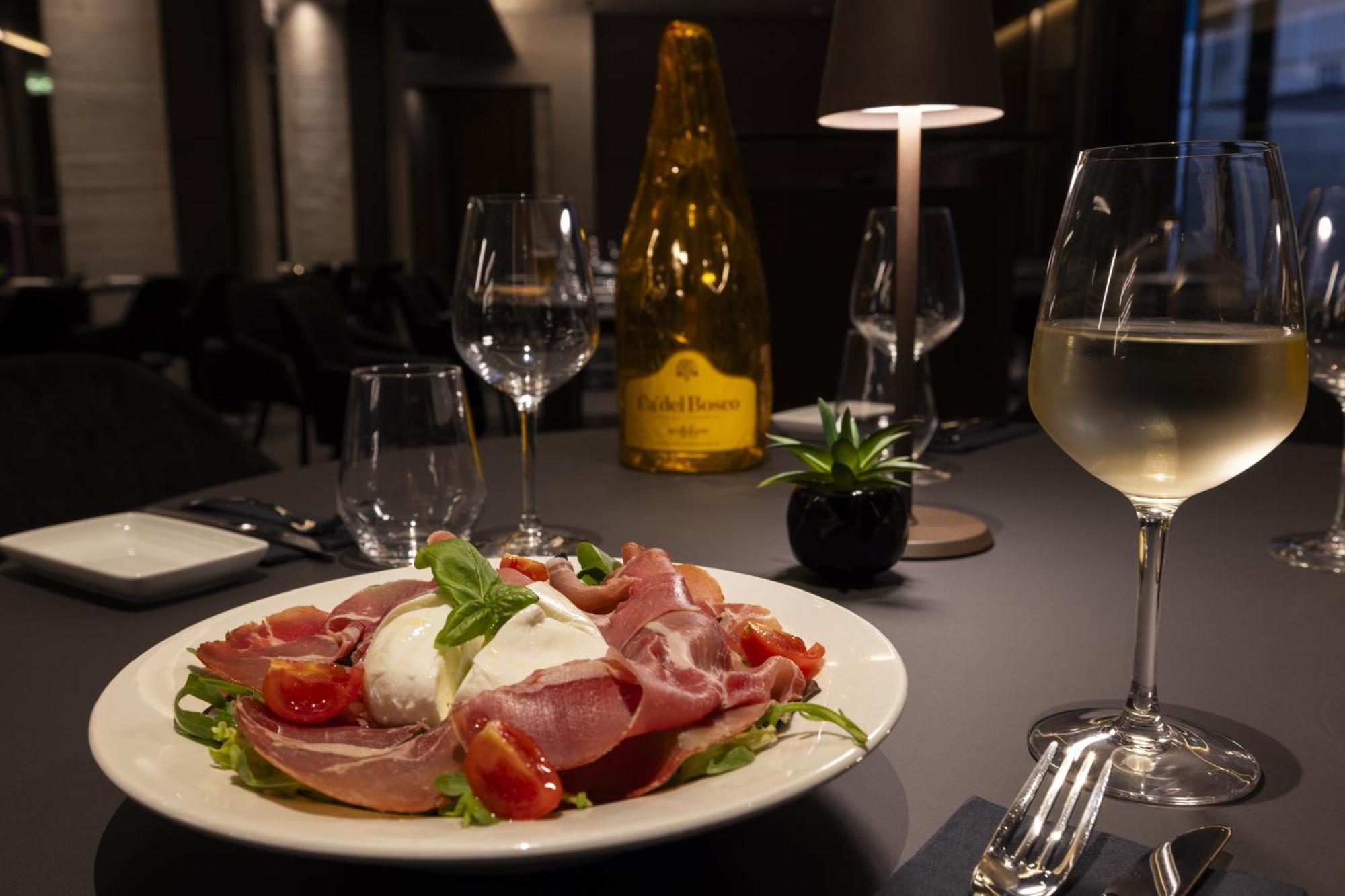 Joy 124 Hotel Milano Ngoại thất bức ảnh